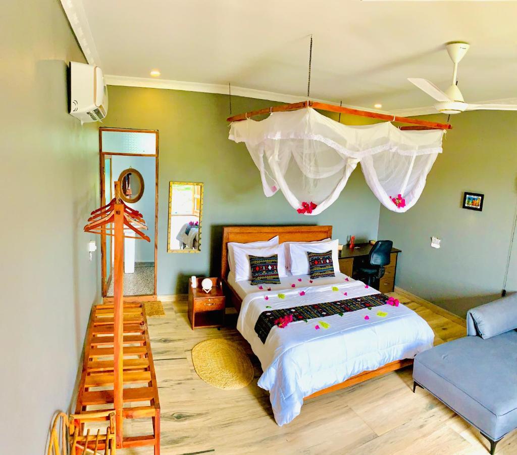 Bed and breakfast Uroa Getaway Extérieur photo