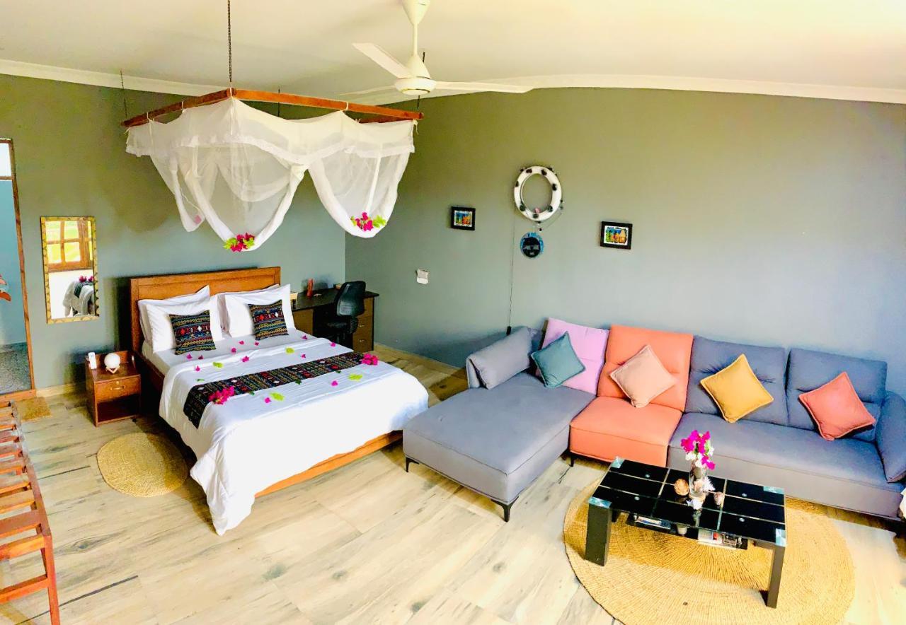Bed and breakfast Uroa Getaway Extérieur photo