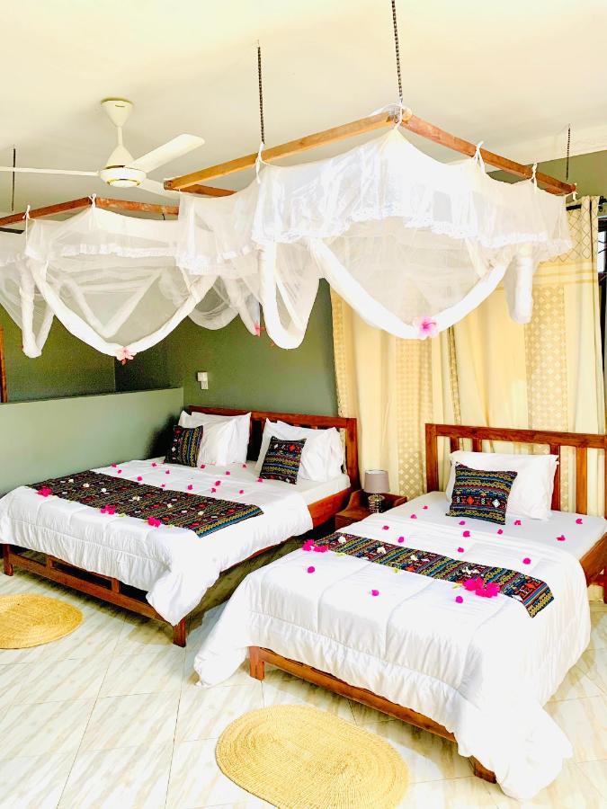 Bed and breakfast Uroa Getaway Extérieur photo