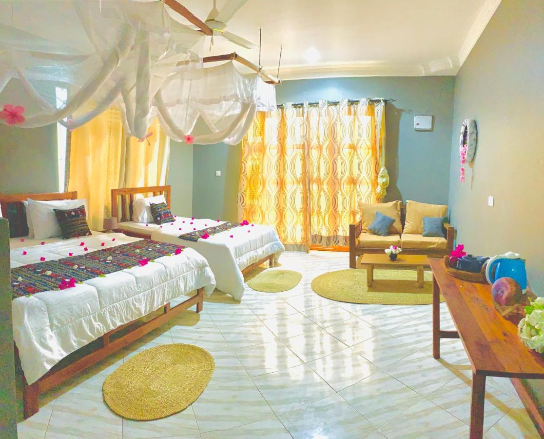 Bed and breakfast Uroa Getaway Extérieur photo